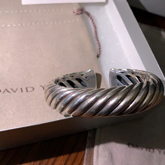 David Yurman Waverly Bracelet with Gold - Picture 6 of 7
